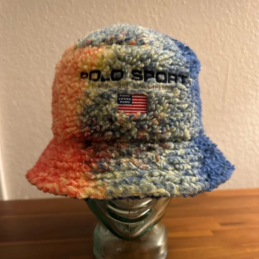 Polo Ralph Lauren
Polo Sport Fleece Bucket Hat - Picture 2 of 5